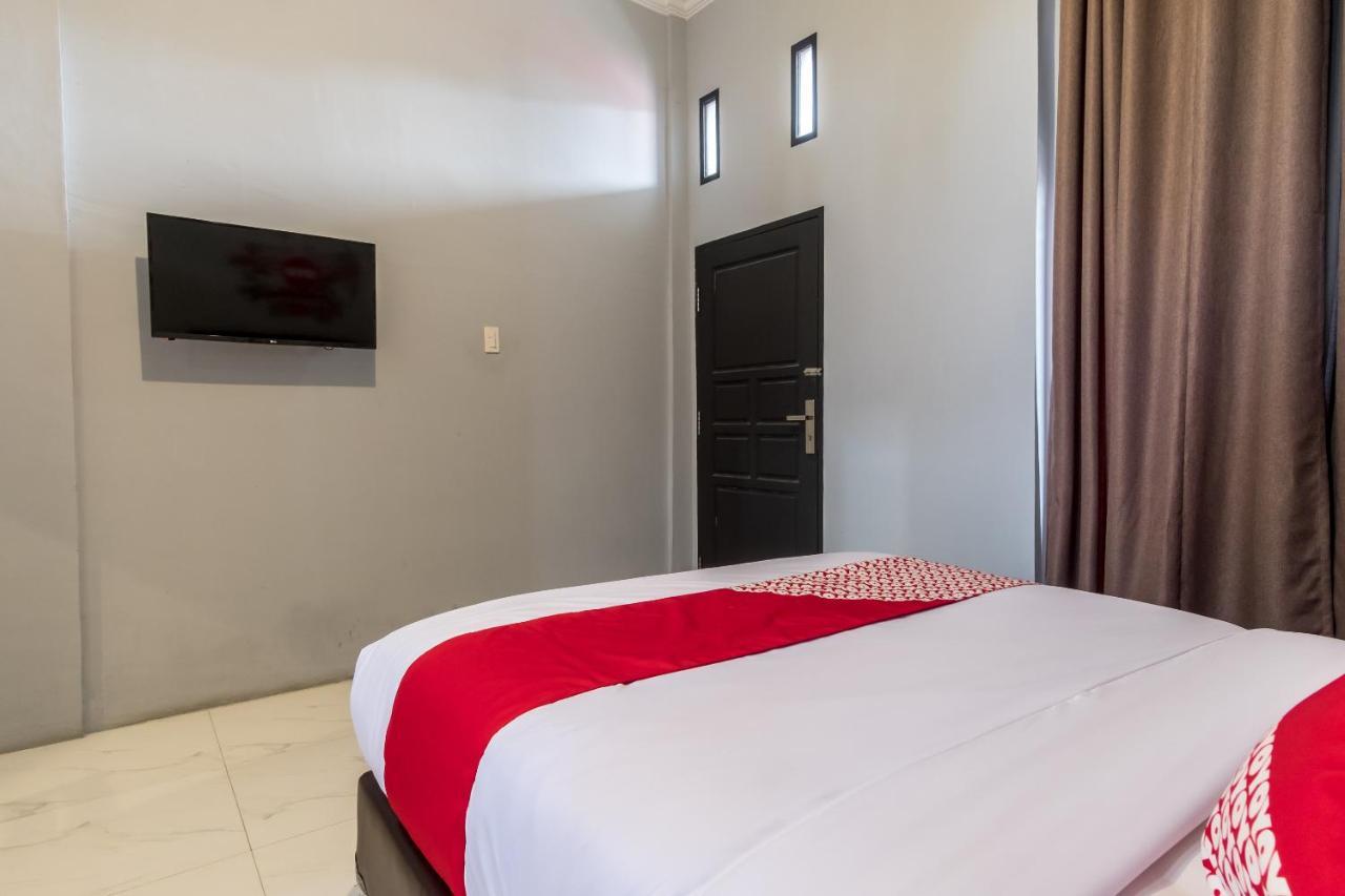 Oyo 470 Green Kno Medan Exterior foto